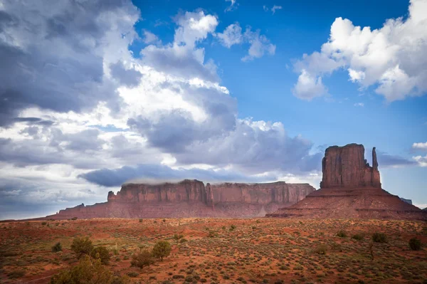 Sihirli Panoramik Anıt Vadisi Monument Valley Kumtaşı Oluşumu Sırasında Günbatımı — Stok fotoğraf