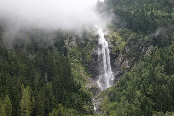 Vattenfall Kaskad Stubai Stubai Tyrolen Austrien Alperna Berg Berg Höga — Stockfoto