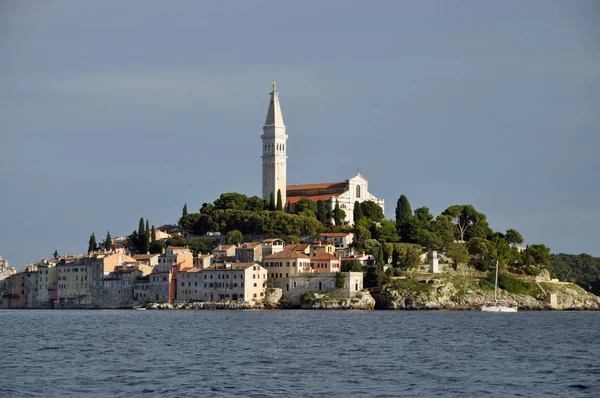 Rovinj Istria Croatia Mar Mediterranean Costa Igreja Eufémia Península Cidade — Fotografia de Stock