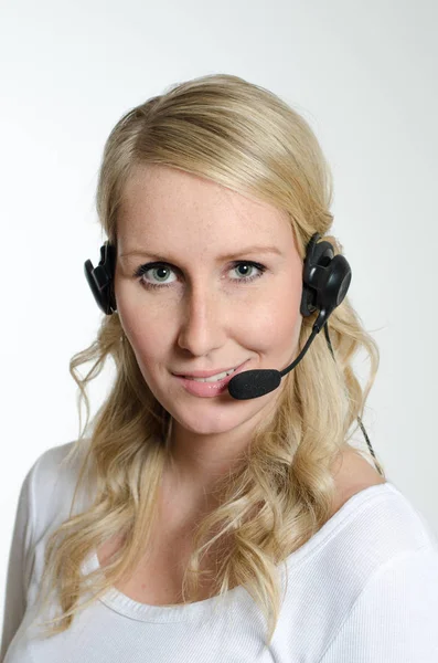 Jonge Vrouw Met Headset — Stockfoto