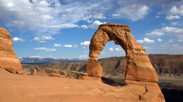 Delicado Arco Parque Nacional Arcos Utah Antes Las Montañas Sal — Foto de Stock