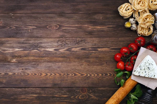 Vista Aérea Los Ingredientes Para Una Receta Pasta Italiana Sobre —  Fotos de Stock