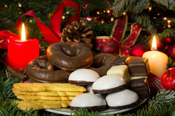 Gebäck Und Süßigkeiten Zur Weihnachtszeit — Stockfoto