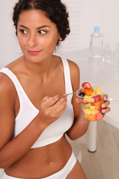 Retrato Mujer Atractiva Posando — Foto de Stock