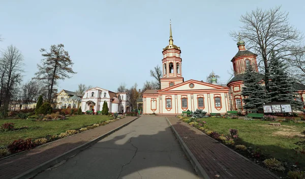 Antigua Iglesia Ortodoxa Parque Vozdvizhenskaya Altufievo —  Fotos de Stock