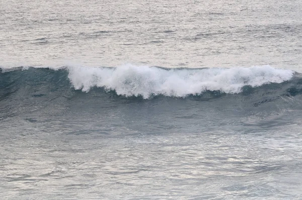 Onda Marina Sulla Costa Dell Oceano Atlantico — Foto Stock