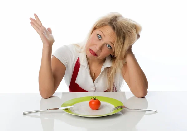 Femme Foyer Assis Devant Une Tomate Tord Son Visage — Photo