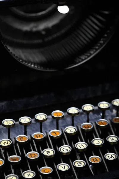 Cor Detalhe Horizontal Teclado Uma Velha Máquina Escrever — Fotografia de Stock