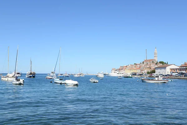 Rovinj Istria Croacia Mar Mediterráneo Costa Península Casco Antiguo Pintoresco —  Fotos de Stock