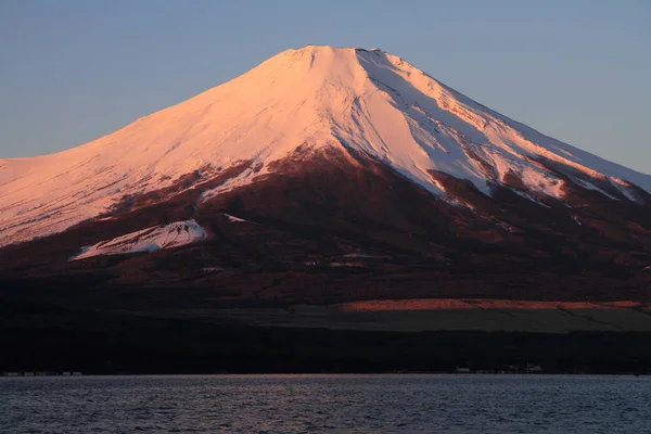 Kırmızı Fuji Dağı Kırmızı Fuji Yamanaka Gölü Nden — Stok fotoğraf