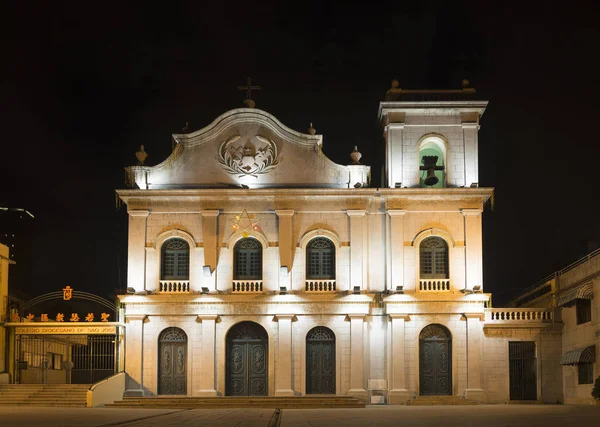 夜间在中国澳门的圣拉扎罗斯葡萄牙殖民教堂 — 图库照片