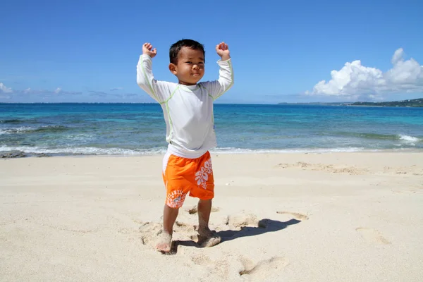 Giapponese Ragazzo Sulla Spiaggia Anni — Foto Stock