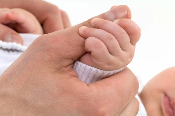 Baby Närbild Ett Barn Som Håller Hand — Stockfoto