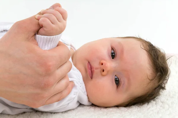 Baby Närbild Ett Barn Med Att Hålla Hand — Stockfoto