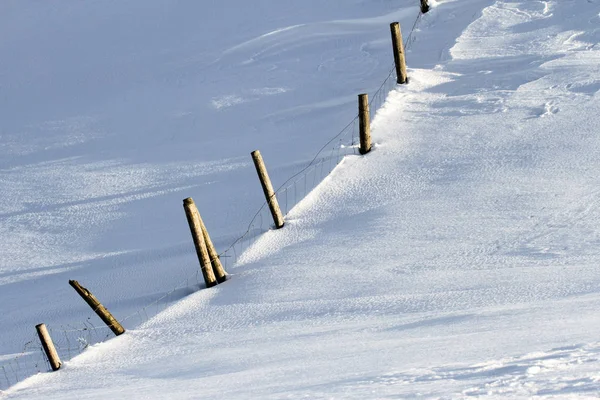 Μονοπάτι Σκι Στο Χιόνι — Φωτογραφία Αρχείου