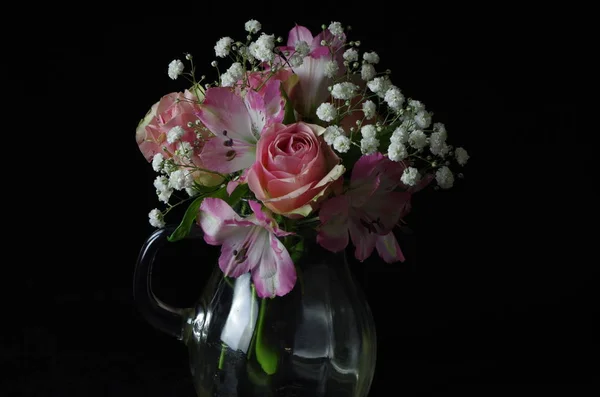 バラや花や植物の花束 — ストック写真