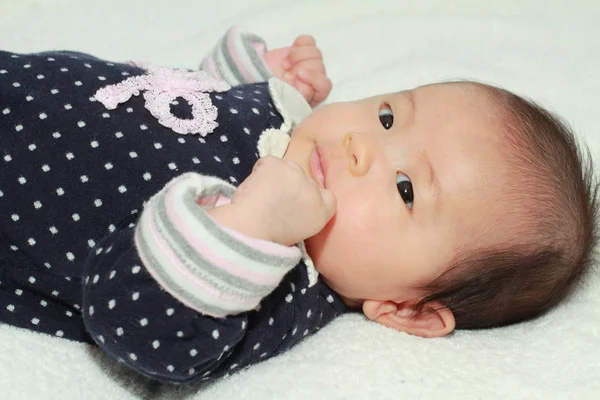 Smiling Baby Girl Японец Лет — стоковое фото