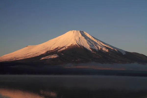 Kırmızı Fuji Dağı Kırmızı Fuji Yamanaka Gölü Nden — Stok fotoğraf