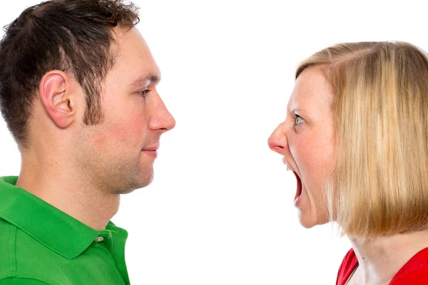 Jeune Homme Crier Afin Que Femme Face Fond Blanc — Photo