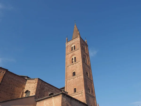 Εκκλησία Σαν Ντομένικο Γοτθική Εκκλησία Στην Ιταλία Chieri — Φωτογραφία Αρχείου