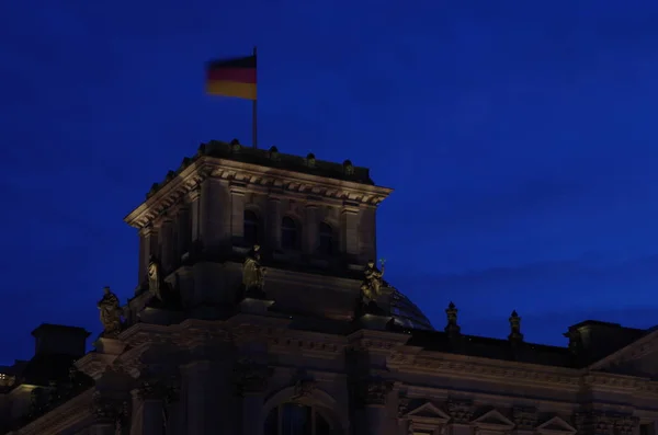 Bundestag Vid Den Blå Timmen — Stockfoto