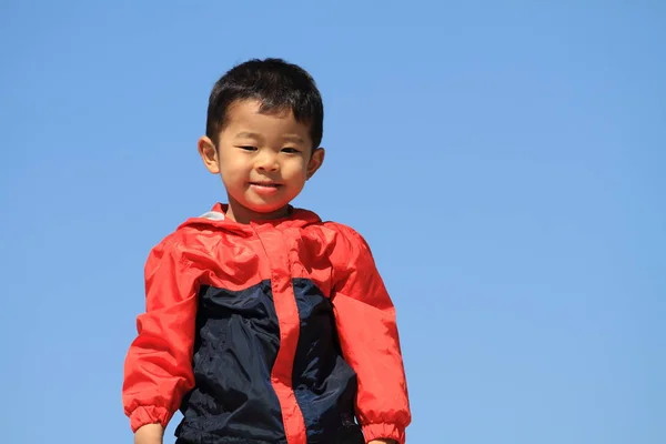 Japansk Pojke Den Blå Himlen Gammal — Stockfoto