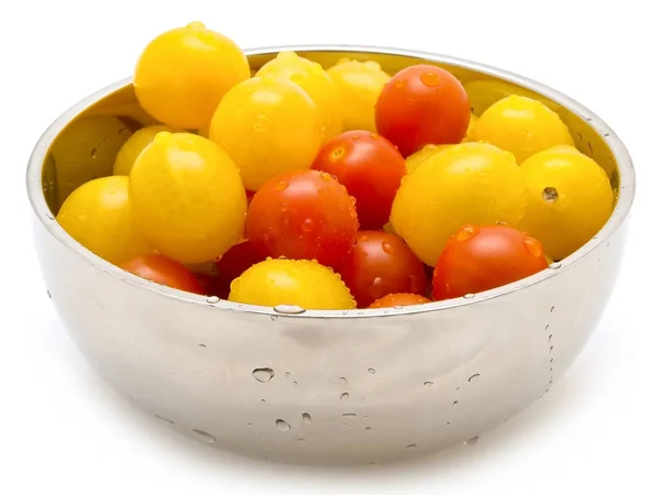 ボウルホイッと赤と黄色のトマト — ストック写真