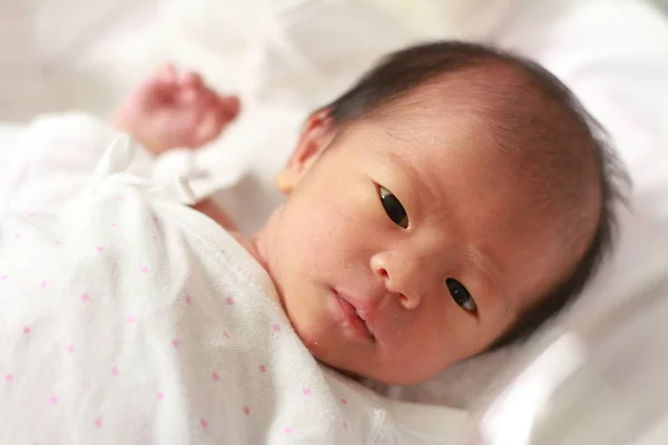 Bebé Recién Nacido Niña Japonesa — Foto de Stock