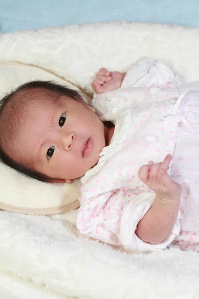 Pasgeboren Baby Japans Meisje — Stockfoto