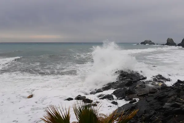 Olas Mediterráneo España — Foto de Stock