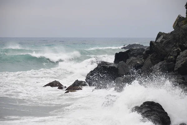 Ondas Mediterrâneo Espanha — Fotografia de Stock