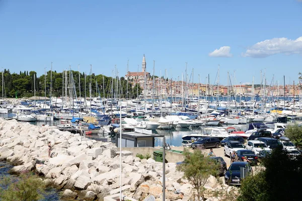 Rovinj ボート ボート セーリング船 イストリア クロアチア 地中海 旧市街 ボート ボート港 — ストック写真