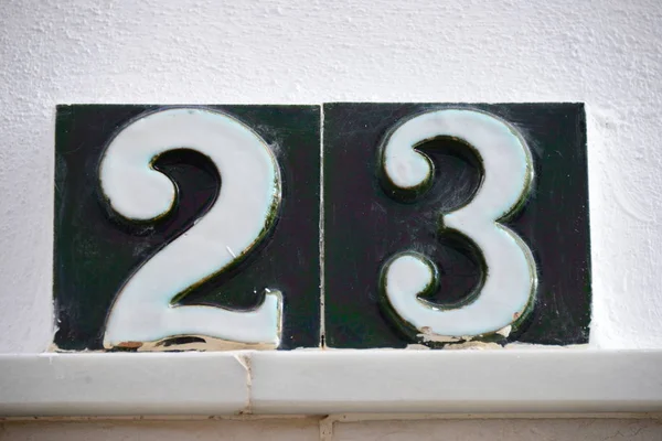 家のファサード 道路標識 電子メール タイル スペイン 家の番号23 — ストック写真