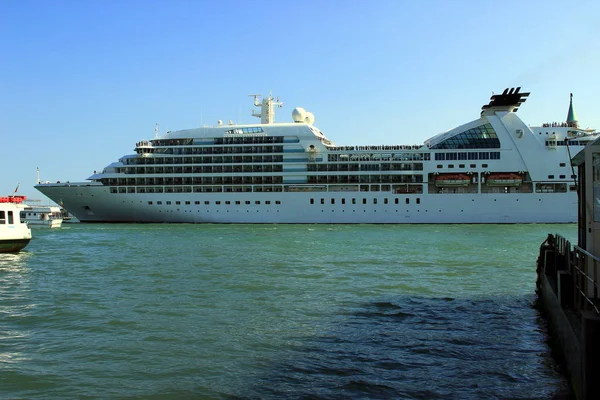 Cruiseschip Italië — Stockfoto