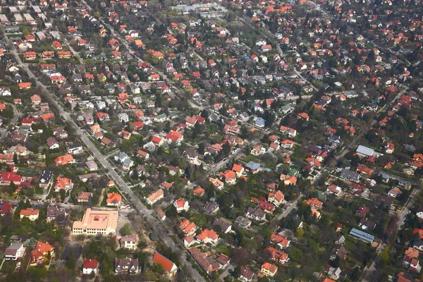 Şehrin Banliyö Bölgesi Yukarıdan Izleniyor — Stok fotoğraf