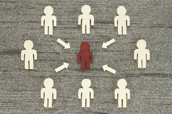 Групповой Плот Стрелками Красной Фигуре Посередине Символ Воздействия Человека — стоковое фото