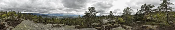 Panorama Panorâmico Paisagem Rochosa Gygrestolen Noruega — Fotografia de Stock