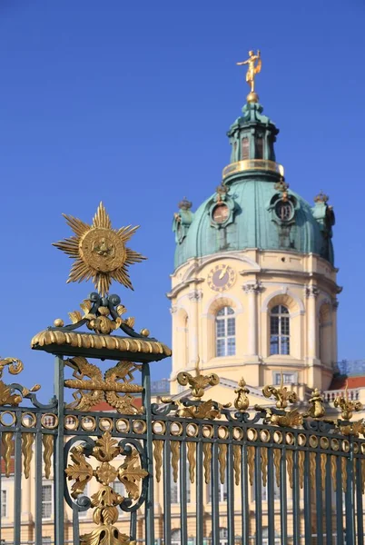 Malebný Pohled Majestátní Středověkou Architekturu — Stock fotografie