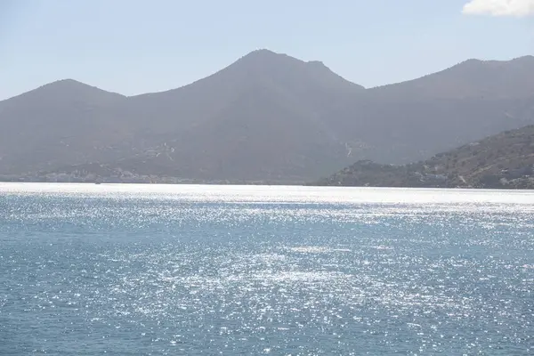 Ελούντα Κρήτη Ελλάδα Μεσόγειος Θάλασσα Βουνά Τοπίο Θαλάσσια Ακτή Νερό — Φωτογραφία Αρχείου
