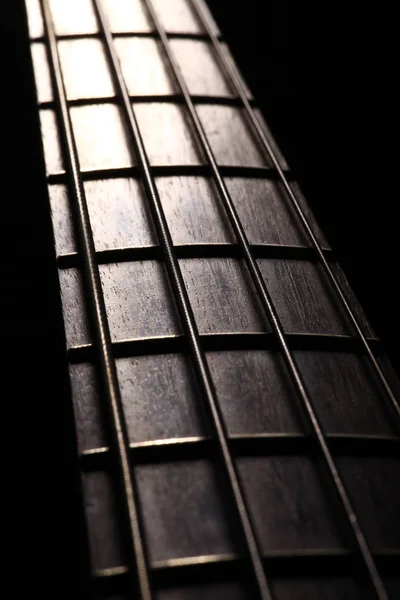 Detalhe Quadro Trastes Uma Guitarra Baixo Fundo Escuro — Fotografia de Stock