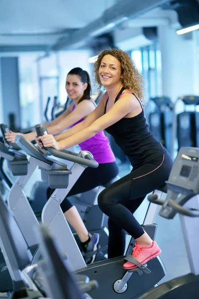 Grupo Jóvenes Gimnasio — Foto de Stock