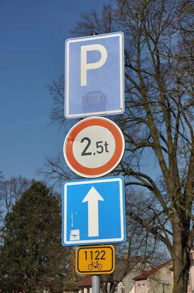 Skyltar Vägtrafik Tjeckiska Republiken — Stockfoto