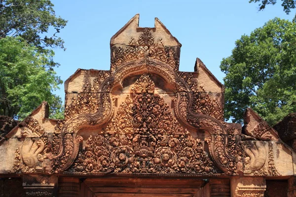 Hulp Bij Banteay Srei Angkor — Stockfoto