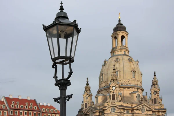 Luz Vestida Cidadãos Assombram Cúpula Frauenkirche — Fotografia de Stock