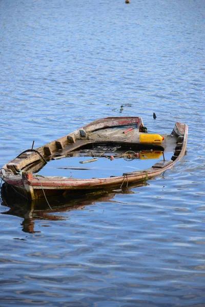 河里的渔船 — 图库照片