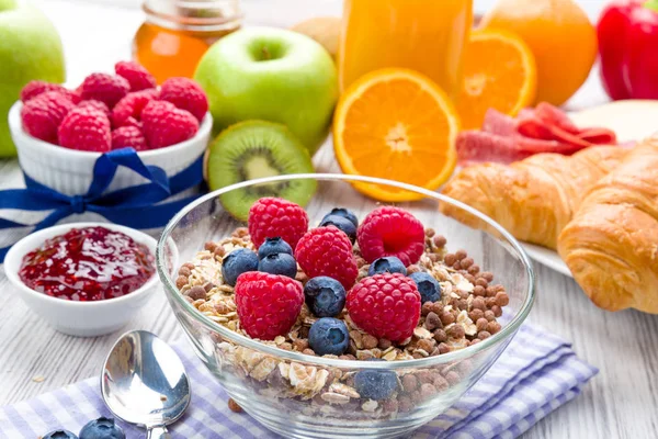 Muesli Con Frutas Una Mesa Desayuno — Foto de Stock