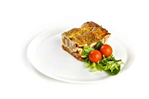 Délicieuses Lasagnes Avec Salade Dans Une Assiette Déjeuner Dîner — Photo