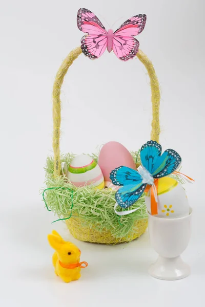 Пасхальное Яйцо Красивым Мотивом Кроликом — стоковое фото