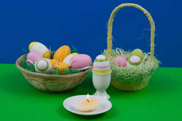 Пасхальное Яйцо Красивым Мотивом Виде Свечи — стоковое фото
