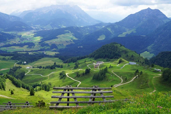 Voyager Dans Les Montagnes Incroyables Alpes — Photo